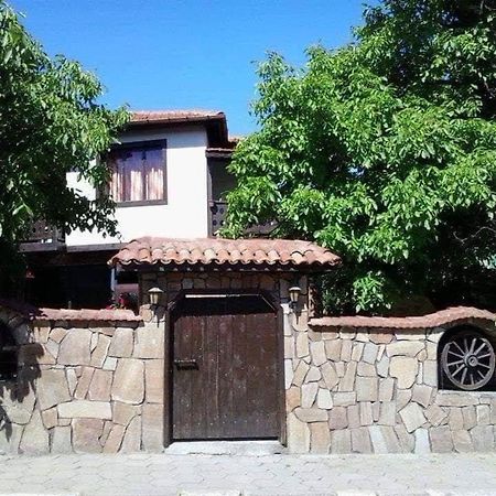 Семеен Хотел Национал Mineralni Bani Extérieur photo