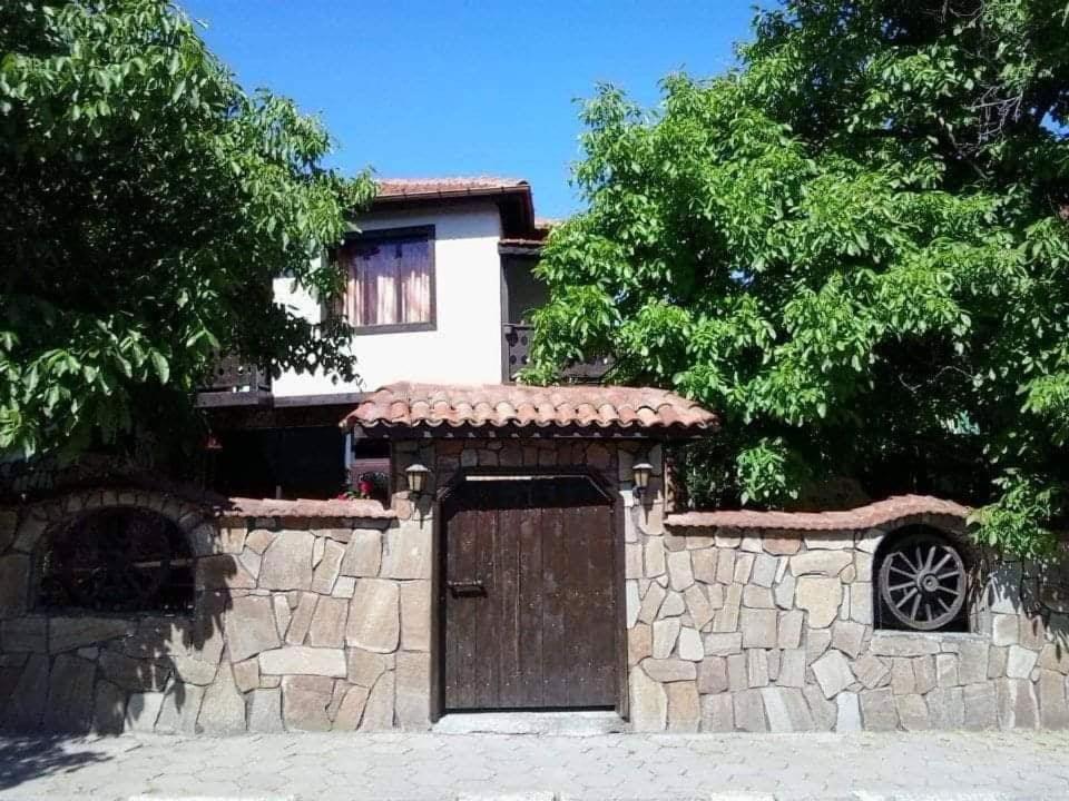 Семеен Хотел Национал Mineralni Bani Extérieur photo