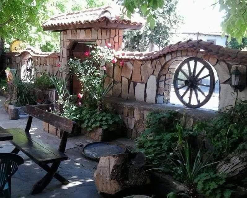 Семеен Хотел Национал Mineralni Bani Extérieur photo